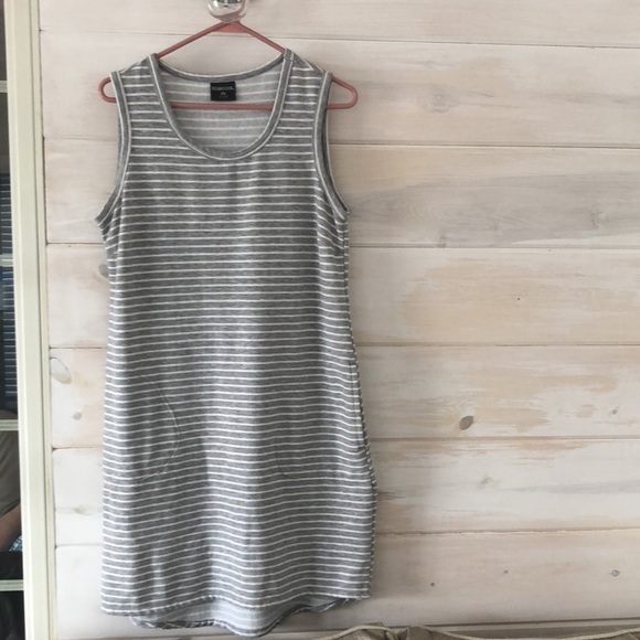 32 Degrees Sleeveless‎ Dress - Picture 1 of 6